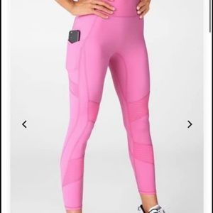 NWT Fabletics Leggings - Medium